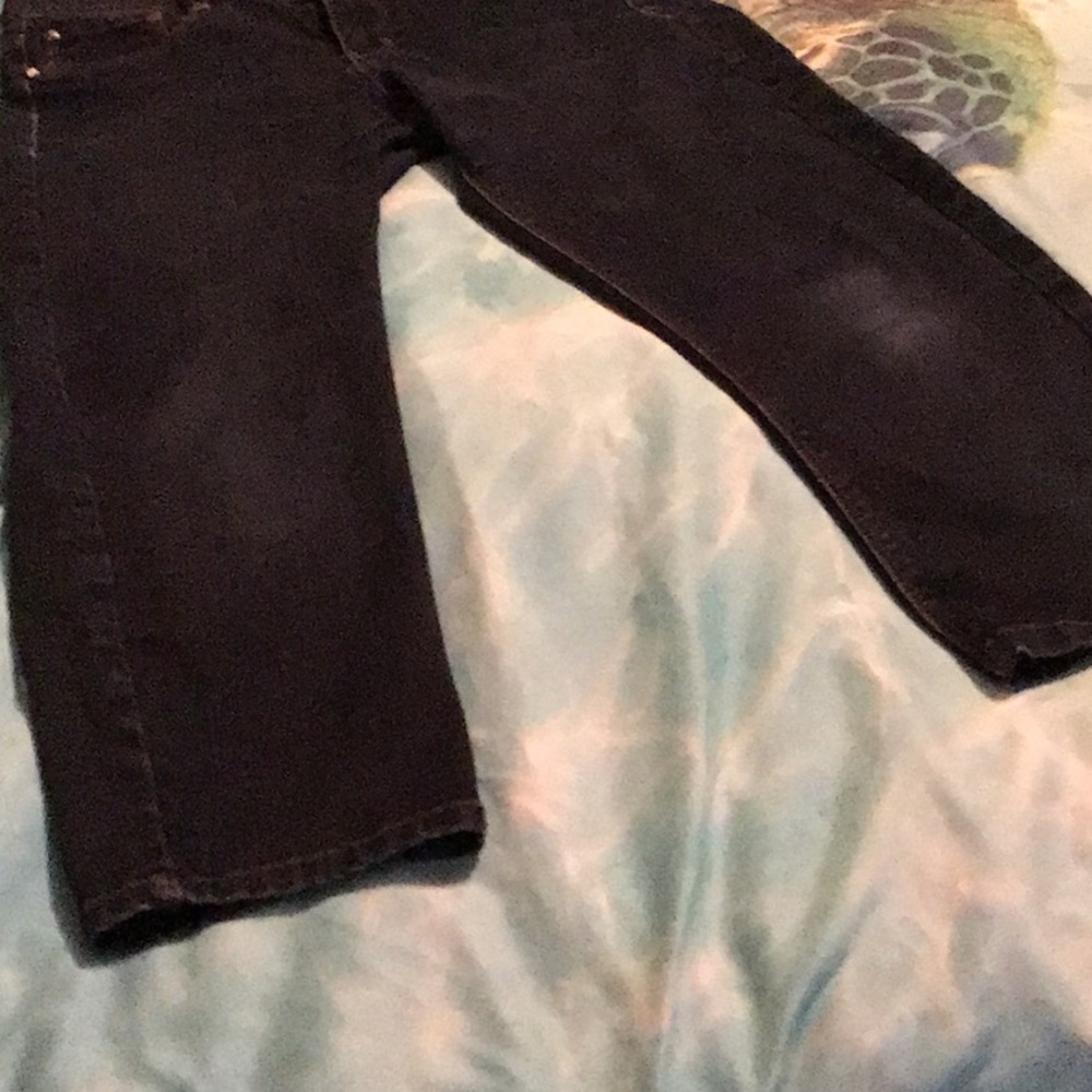 White House Black Market Capris size 8